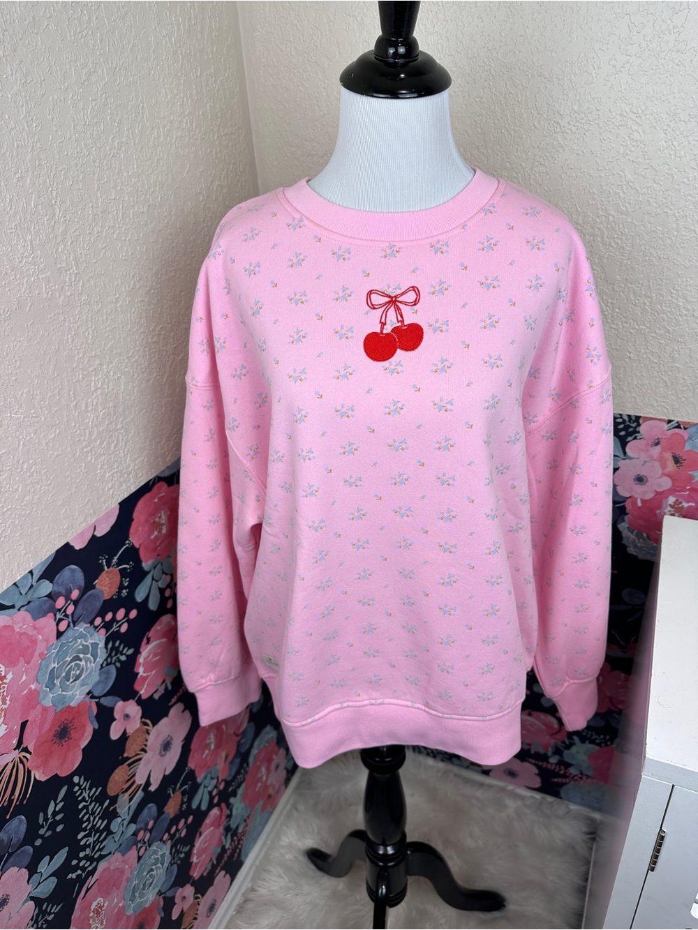 Simply Southern Have a Cherry Nice Day Embroidered Floral Pink Sweatshirt Small
